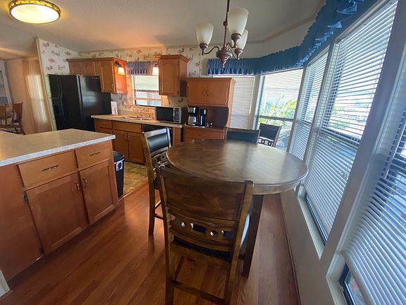 5th image of 1723 SE Lake Evelyn Ave