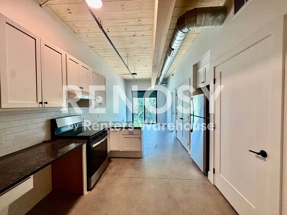 One Bedroom — Photo 4