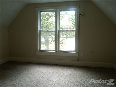 3rd image of 549 Wallace Ave