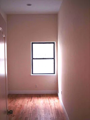 Rented by HOTPROPERTY NYC LLC | media 33