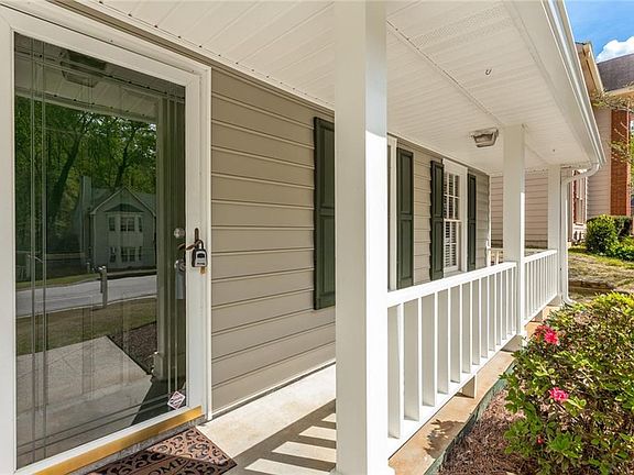 5th image of 1205 Hunters Creek Ct