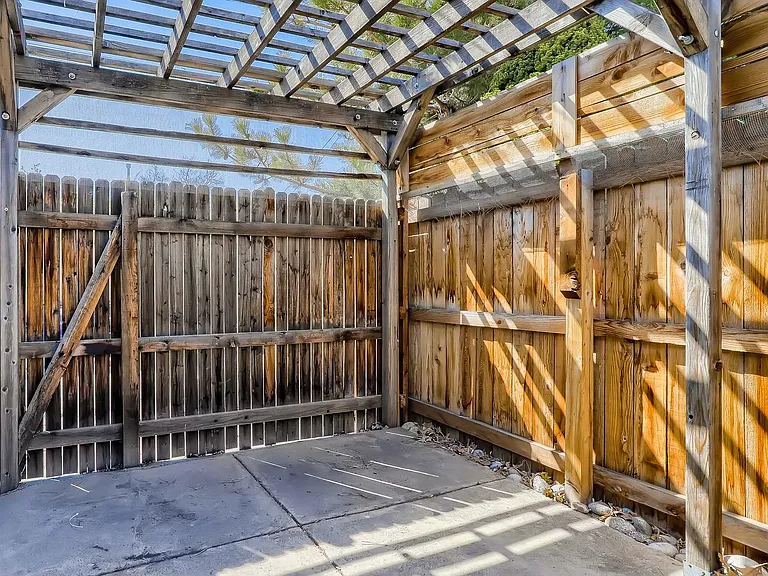 777 S Logan St — Photo 21