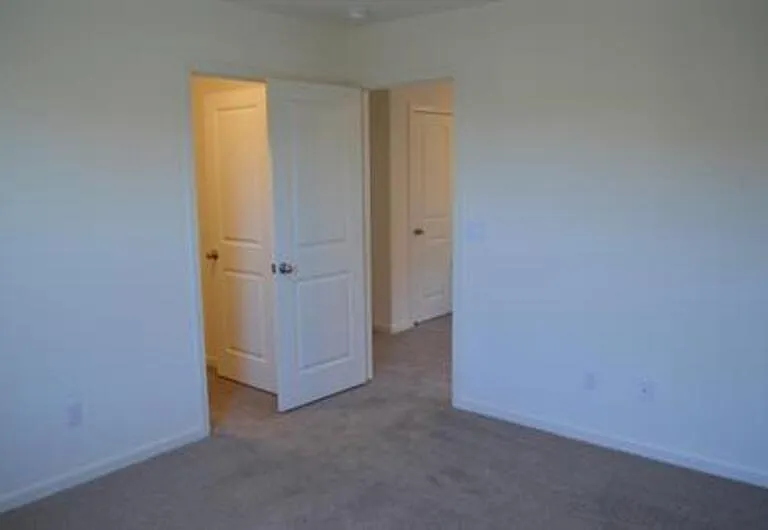 389 Shafer Ave — Photo 23