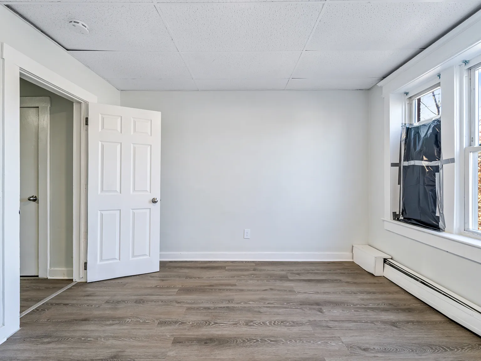 3 bed, 1028 sqft, $1,900 — Photo 4