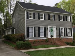 1930 Huntington Hall Ct, Dunwoody, GA 30338