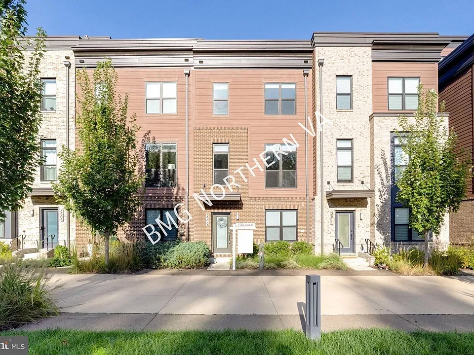 3509 Sutton Heights Cir