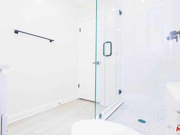 2602 Carnegie Ln #1 — Photo 27