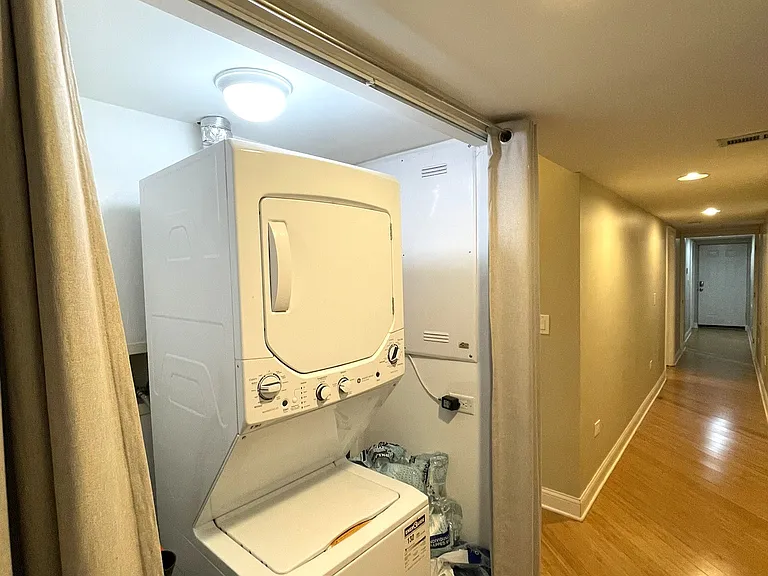 1522 W Superior St #1 — Photo 13