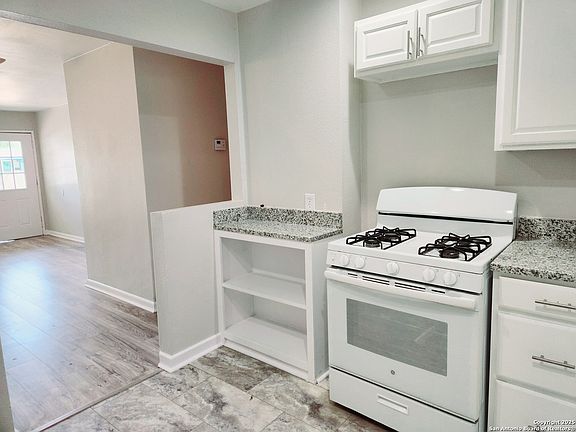 5th image of 514 E Dickson Ave