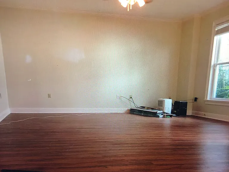 323 Morgan St #1D — Photo 10