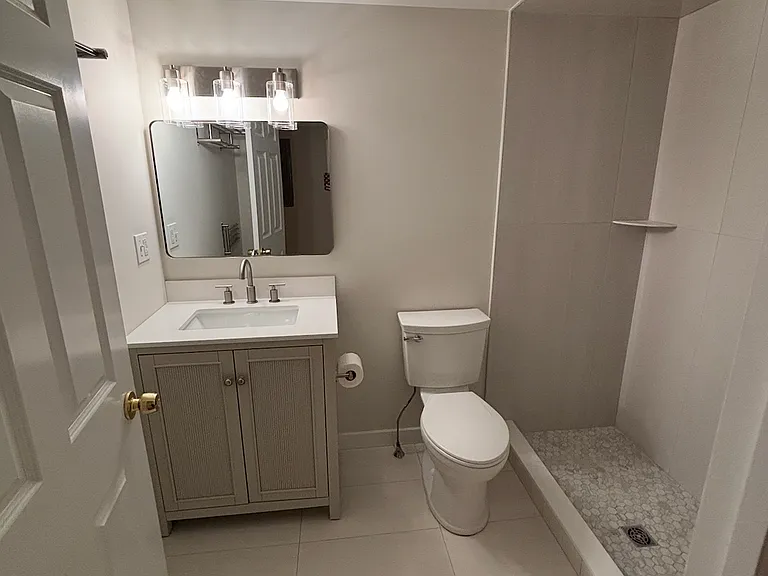 57 Pemberwick Rd — Photo 8