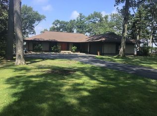 828 Oakmere Pl, Muskegon, MI 49445