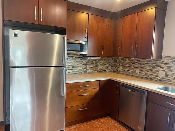 2nd image of 2625 Sequoia Way