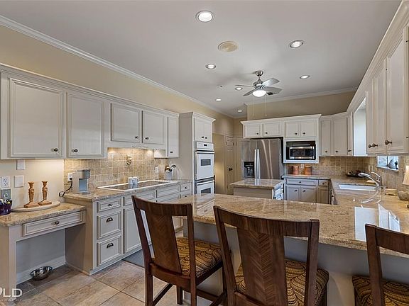 3rd image of 157 Southwood Dr