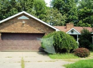 310 Flintwood Dr, Marietta, OH 45750
