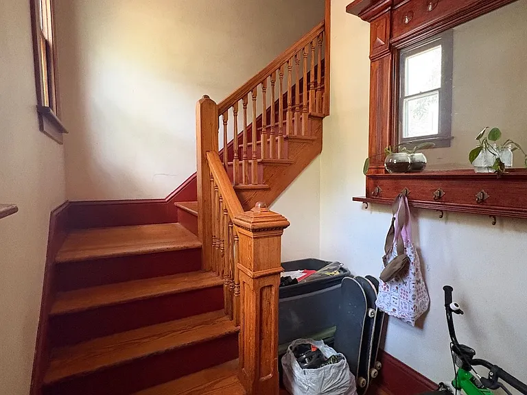 412 W 10th St #3 — Photo 20
