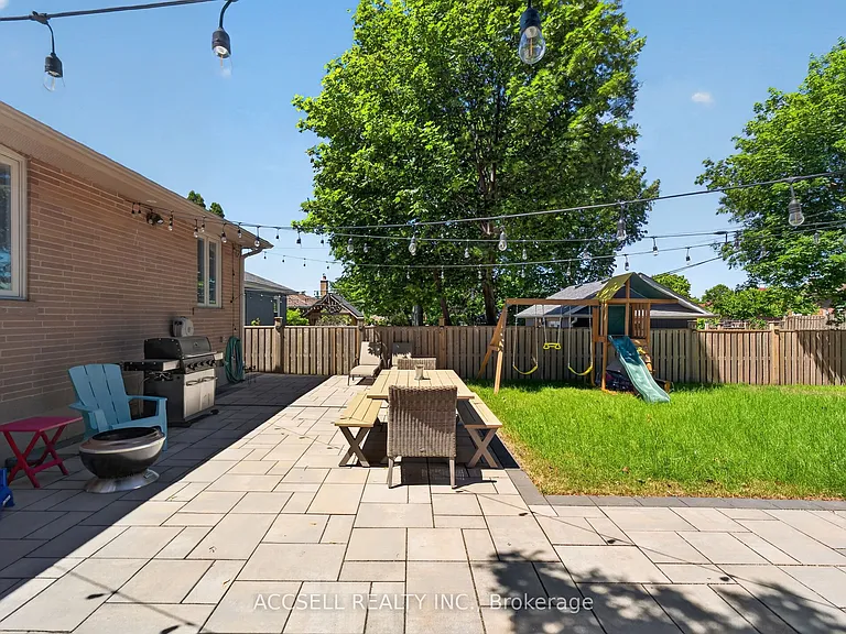 10 Sylla Ave — Photo 28