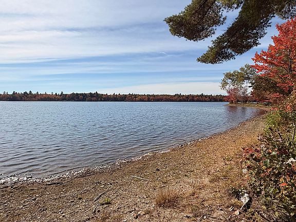 4th image of 482 Lake Road