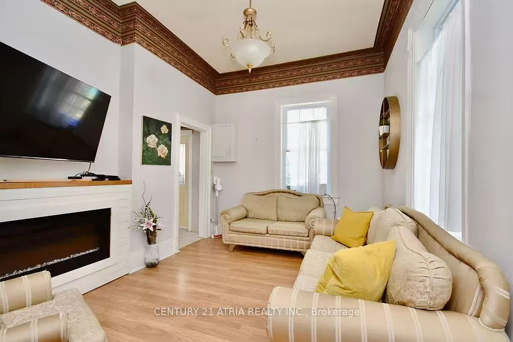 3 bed, $2,450 — Photo 3