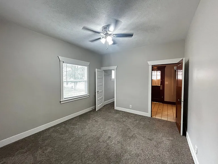 1424 W Montgomery Ave — Photo 4