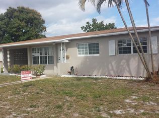 631 Evergreen Dr, Lake Park, FL 33403