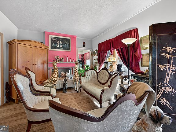 5th image of 1695 Beecher St SW