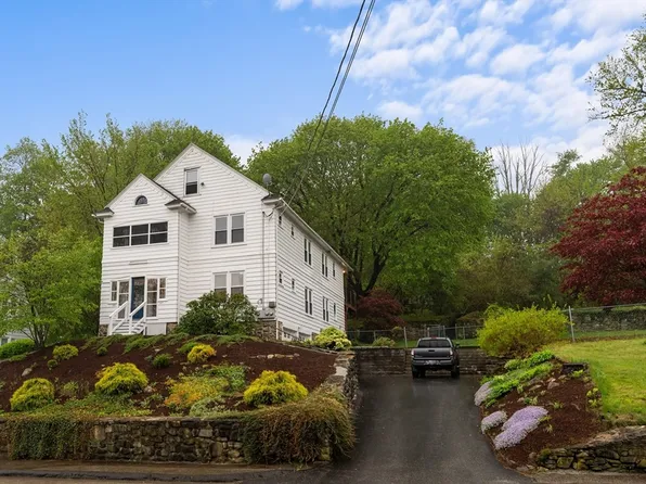 385-87 South St, Southbridge, MA 01550