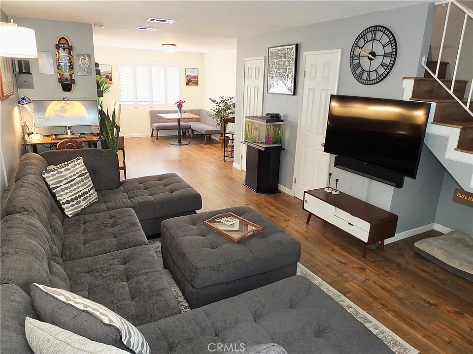 941 Elm Ave