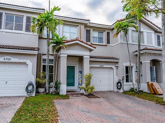 3rd image of 5710 NW 113th Pl