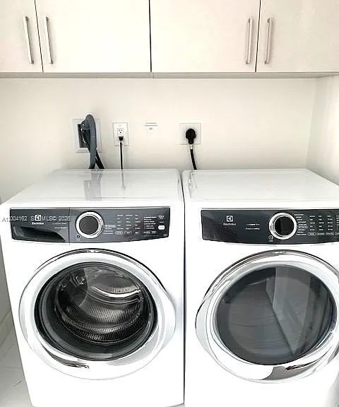 851 NE 1st Ave #2110 — Photo 9