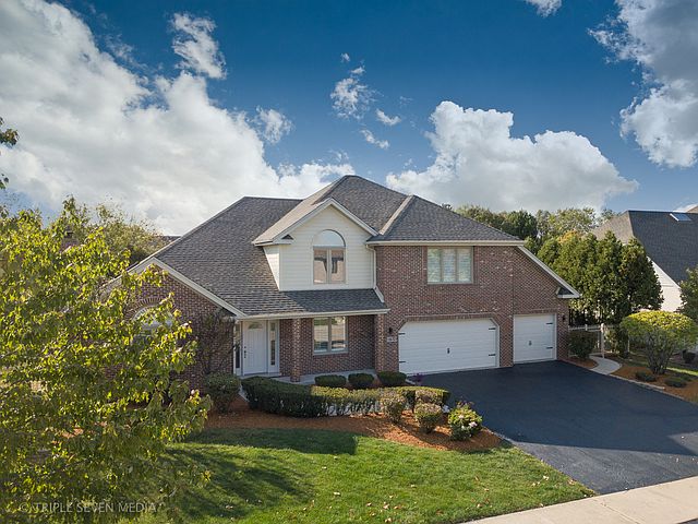 1st image of 15632 Glenlake Dr
