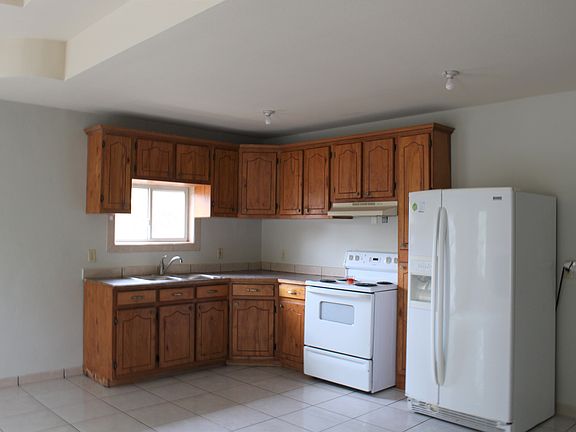 4th image of 2101 W Buena Vista Ave