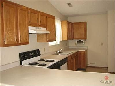 3rd image of 1226 Country Creek Ct