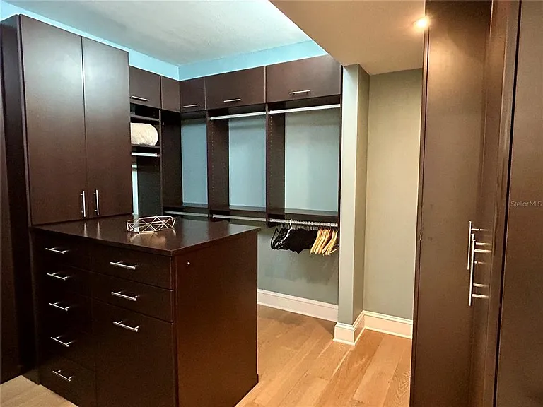 1350 Main St #1210 — Photo 35