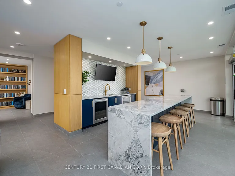 4286 E King St E #1004 — Photo 20