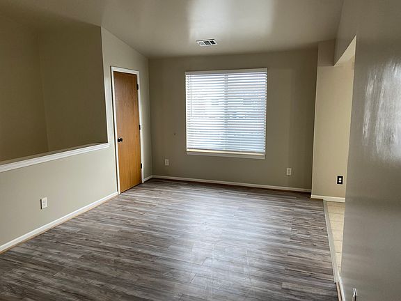 4th image of 27735 Carini Villa St #27735