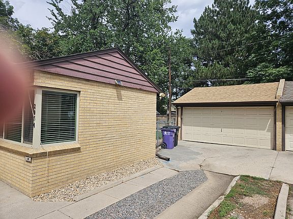4th image of 2054 S Clarkson St