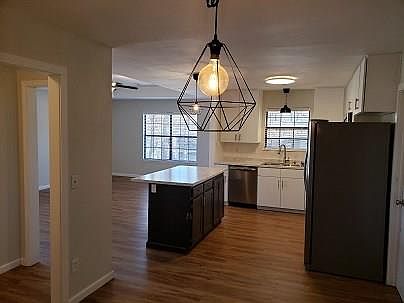 5th image of 2207 Oakwood Ave #B