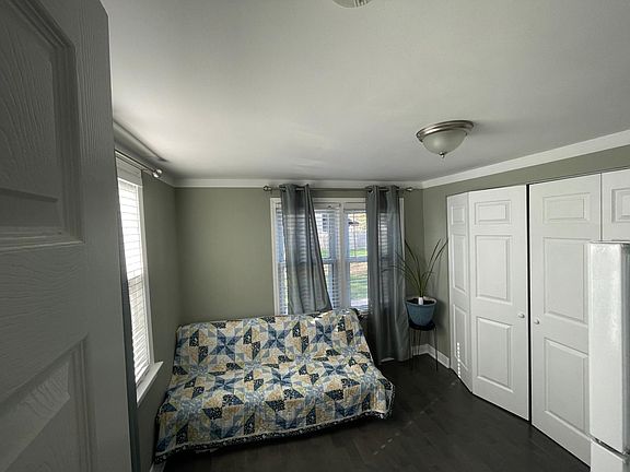 4th image of 1417 N Lake Shore Dr