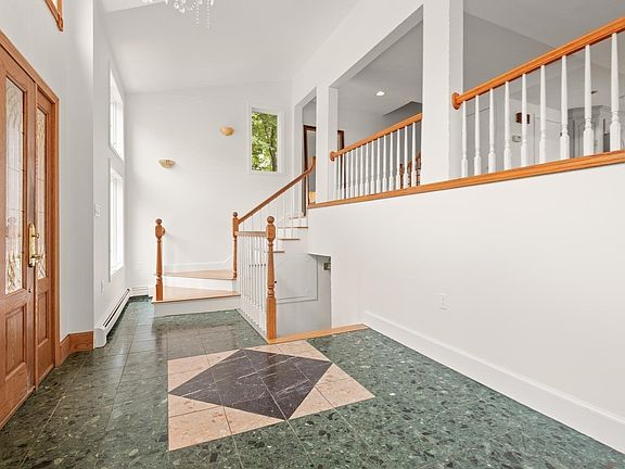 5th image of 27 Miller Ave