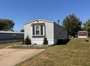 302 SE Birch St, Topeka, KS 66609