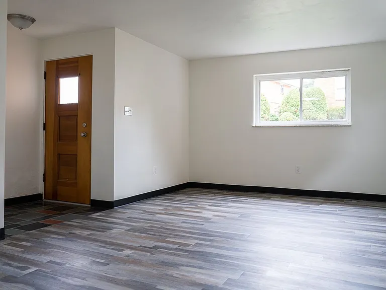 501-712 Farview Dr — Photo 16