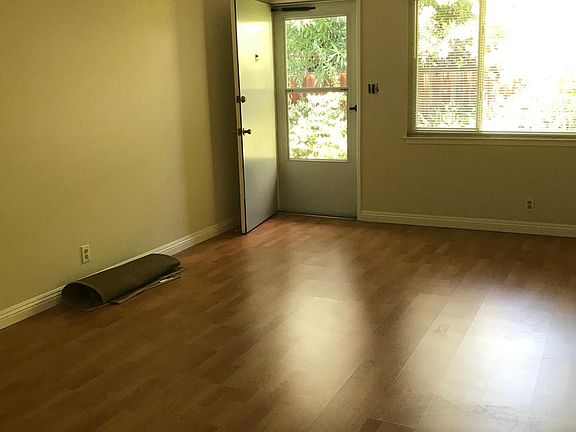 2nd image of 3155 Loma Verde Pl