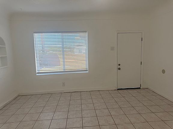 4th image of 443 W 42nd St #1
