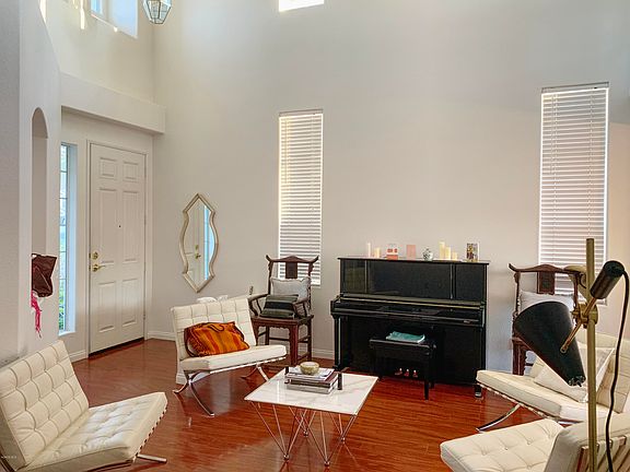 3rd image of 657 Camino Del Sol