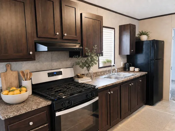 2403 Clayton Ave #106, Albert Lea, MN 56007