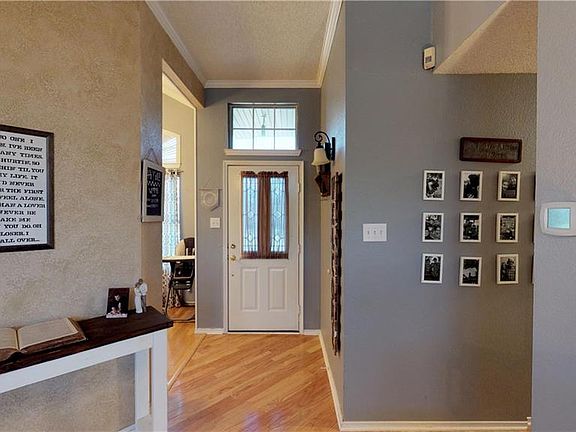 2nd image of 710 E Grubb Dr