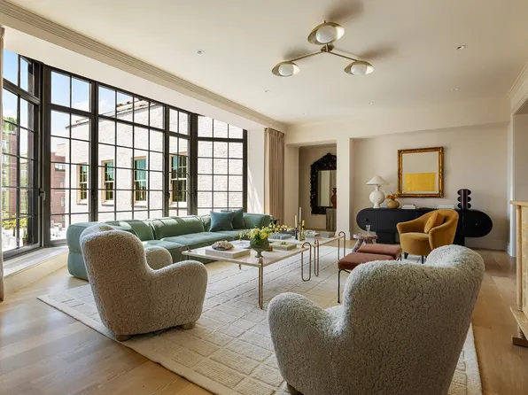 118 West 13th Street image 3 of 29