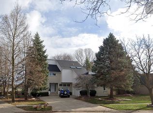 1661 Charlevois Dr, Troy, MI 48085