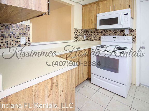 2nd image of 801 Lucaya Dr